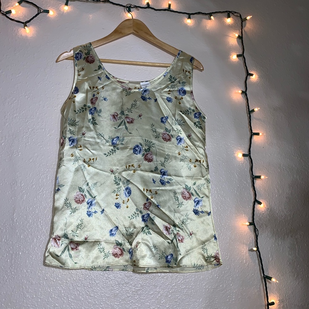 🍯NWOT Vintage Satin Top
